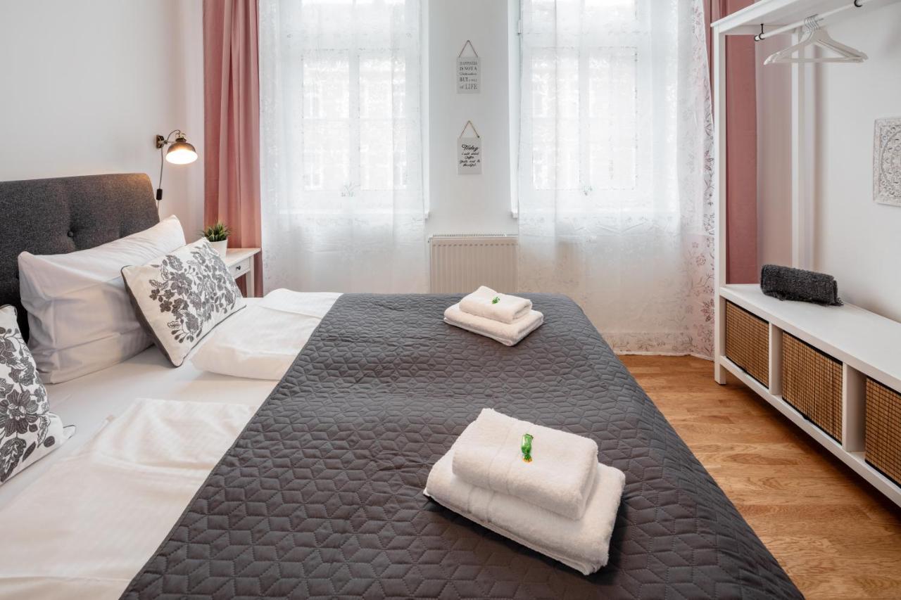 Goethe Palais Suite Charlotte 4P L Lift I Parkplatzi Zentrum I Helios Aue  Ngoại thất bức ảnh